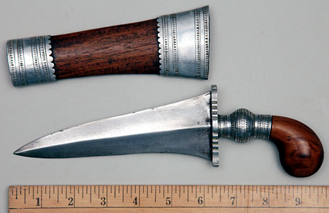 Moro Punal or Gunong Dagger