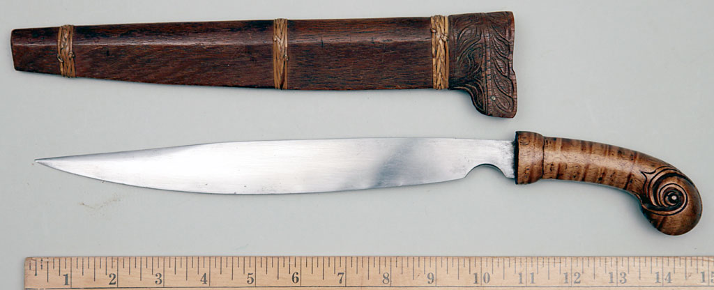 Indonesian Parrot Head Hilted Knife
