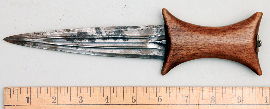 East African Arm Dagger with Sheath