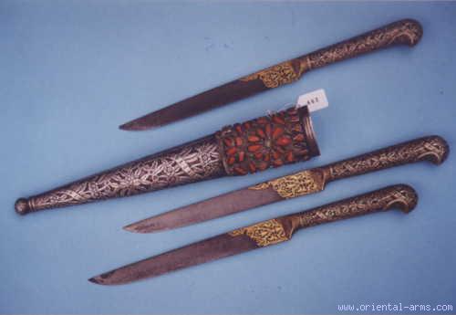 Name:  Ottoman triple knives-1.jpg
Views: 2653
Size:  16.7 KB