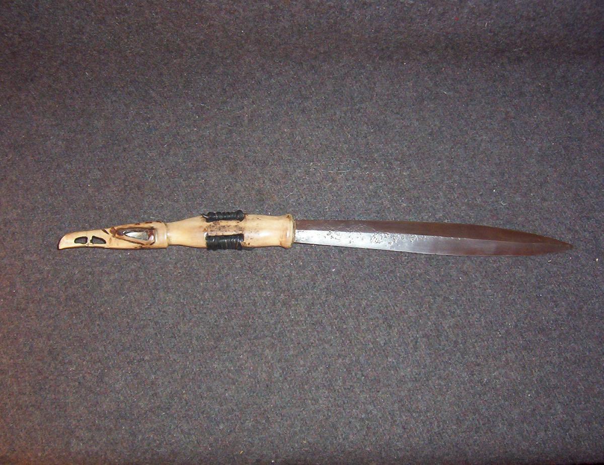 Northwest Coast Native American (Indian) Knife? - Ethnographic Arms & Armour