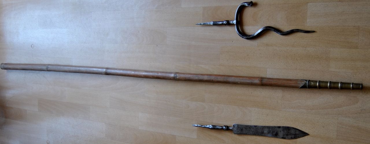 Indonesian and African spear? - Ethnographic Arms & Armour